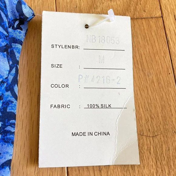 Spenser Jeremy Silk Sleeveless Lace-Up Tank Top, Blue Floral, M, NWT - Picture 4 of 8